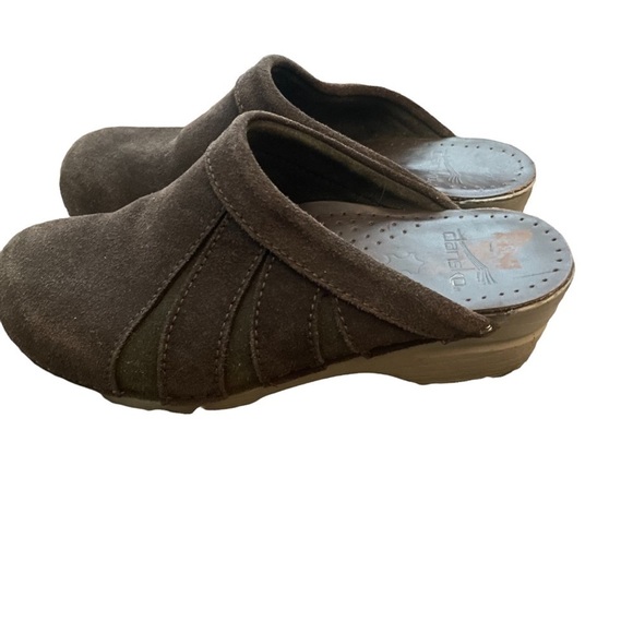 𝅺DANSKO Chocolate Brown Leather Suede Slip On Clogs - Picture 1 of 7